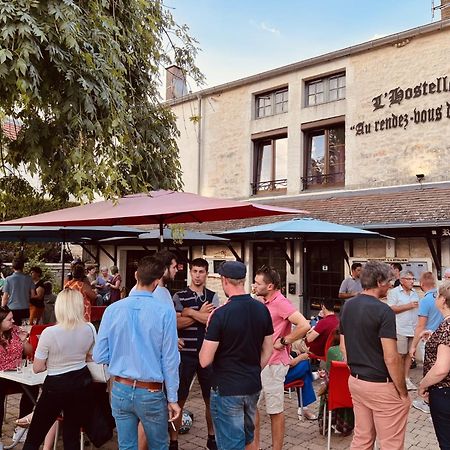 Hostellerie Au Rendez-Vous Des Amis 肖蒙 外观 照片