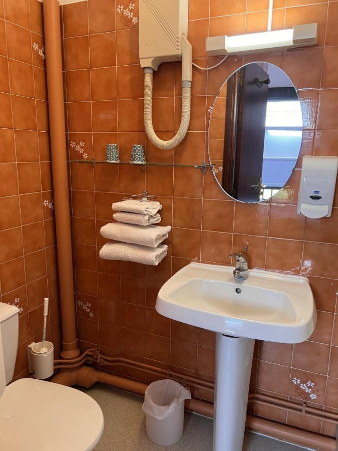 Hostellerie Au Rendez-Vous Des Amis 肖蒙 外观 照片