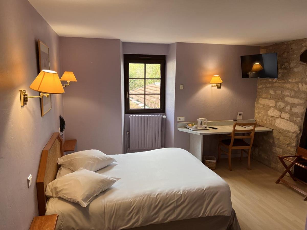Hostellerie Au Rendez-Vous Des Amis 肖蒙 外观 照片