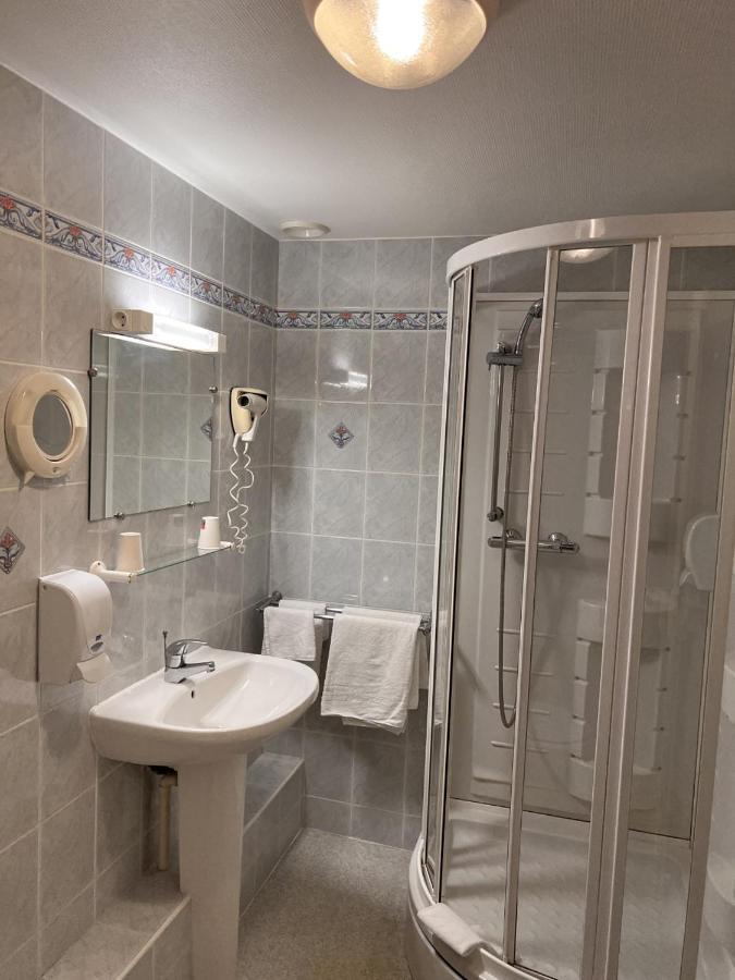 Hostellerie Au Rendez-Vous Des Amis 肖蒙 外观 照片